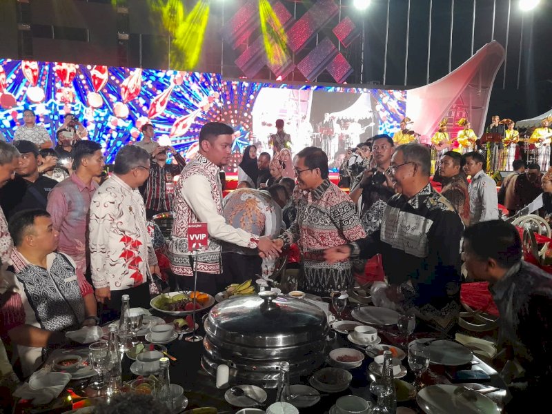 Wakil Bupati Kabupaten Luwu Utara Suaib Mansur, menghadiri kegiatan Pentas Seni dan Budaya di Anjungan Pantai Losari,