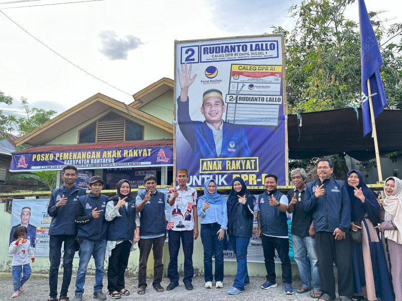 Rudianto Lallo meresmikan posko pemenangan Anak Rakyat untuk wilayah Kabupaten Bantaeng, Ahad (7/1/2024).