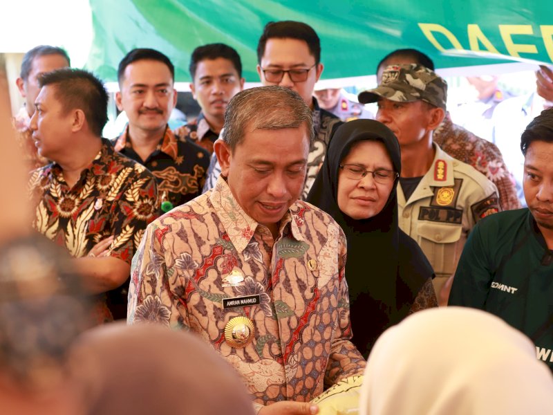Gerakan Pangan Murah dalam bentuk Bazar dan Pasar Murah Adiyaksa Dharmakarini di Wajo. 