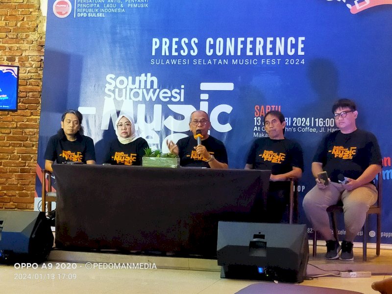 Ketua DPD PAPPRI Sulsel, Ilham Arief Sirajuddin (IAS) saat konferensi pers di Onkel John's Coffee, Jalan Sultan Hasanuddin, Makassar, Sabtu (13/1/2023).