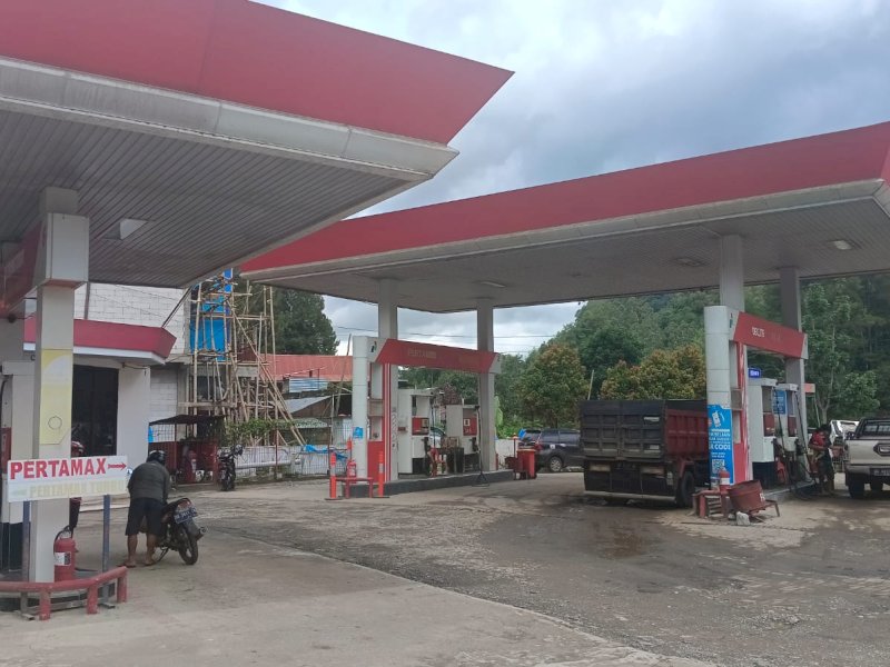 SPBU Mengkendek, Tator. 