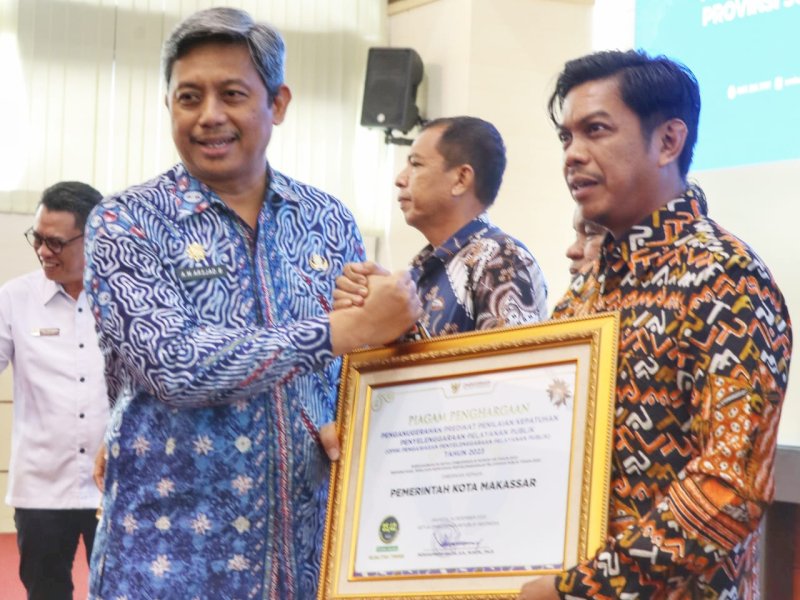 Pemerintah Kota Makassar meraih predikat zona hijau terkait kepatuhan pelayanan publik untuk tahun 2023.