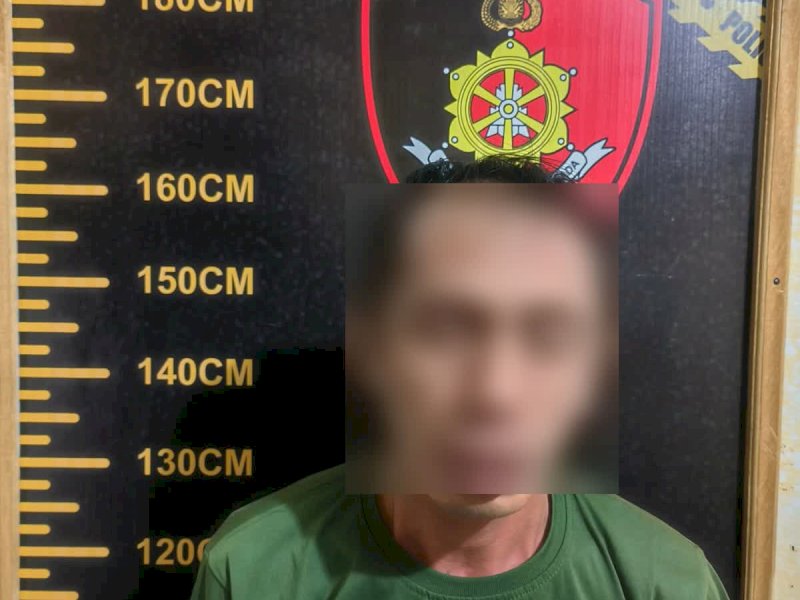 Tersangka OM diamankan Polres Tana Toraja. 