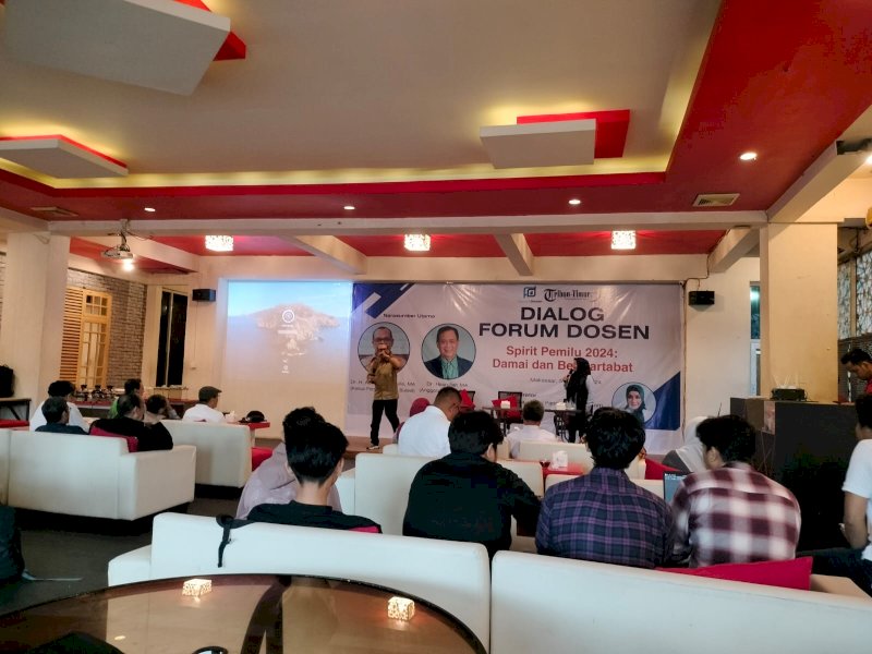 Dialog Spirit Pemilu 2024, Damai dan Bermartabat di Cafe Red Corner(PEDOMAN MEDIA/Nober) 