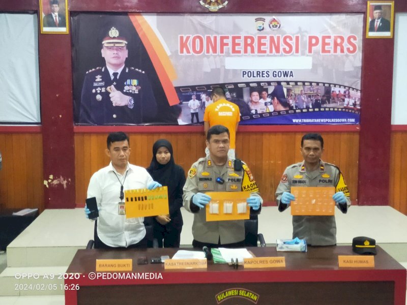Pihak Polres Gowa saat ekspose kasus Senin (05/02/2024).