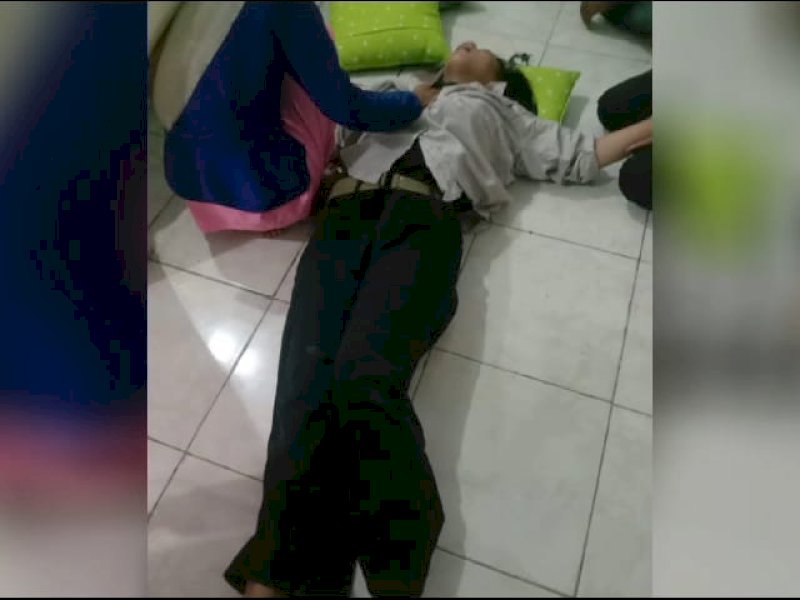 Video viral seorang petugaa KPPS tidak sadarkan diri karena kelelahan saat proses perhitungan suara/Int