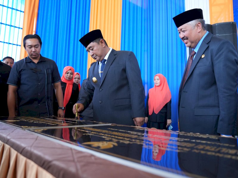 Penjabat (Pj) Gubernur Sulsel, Bahtiar Baharuddin menghadiri peringatan Hari Ulang Tahun (HUT) Kabupaten Pinrang yang ke 64.