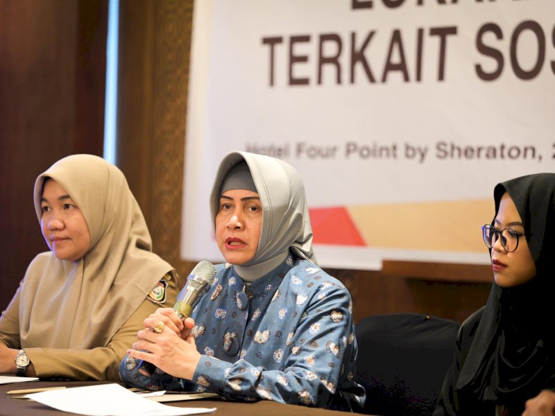 Ketua FMS Eliminasi Tuberkulosis (TB) Kota Makassar Indira Yusuf Ismail membuka lokakarya klinik dan Dokter Praktik Mandiri (DPM) terkait sosialisasi Program TB di Hotel Four Points. 
