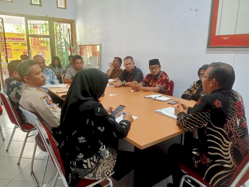 Rapat koordinasi dan sinkronisasi pengawasan perizinan berusaha berbasis risiko. 
