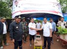 Bahtiar Serahkan Bantuan Alat Pencacah Pisang Buatan Poltek ATI Makassar di Mare Bone