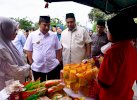 Sehari di Maros, Bahtiar Safari Ramadan, Bagi Sembako dan Tanam Pisang Cavendish