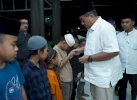 Wabup Asahan Lanjutkan Safari Ramadan, Bagi Santunan ke Anak Yatim-Duafa