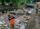 Sampah Pasar Terong Kerap Numpuk di Kanal Pannampu, Dinas PU Siagakan Satgas Drainase