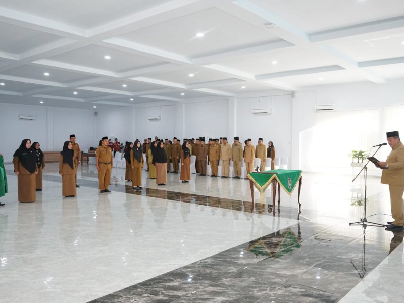 Wakil Bupati Asahan Taufik Zainal Abidin Siregar, mengambil sumpah dan pelantikan pejabat Pemkab Asahan/Ist