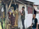 Ramadan Berbagi Bahagia, Disbudpar Sulsel Door To Door Bagikan Bingkisan 