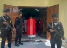 Brimob Bone Patroli di Gereja Amankan Perayaan Jumat Agung