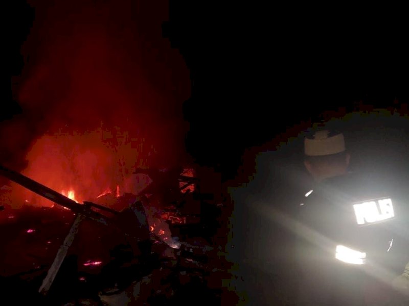 Rumah salah seorang nenek di Bone hangus dilalap si jago merah/Ist