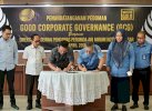 Bersihkan Perusahaan dari KKN, PDAM Makassar Teken Pedoman GCG Bersama Dewan Pengawas