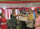 Kunjungi 3 Pos Ketupat 2024, Kapolres Bulukumba Serahkan Bingkisan 