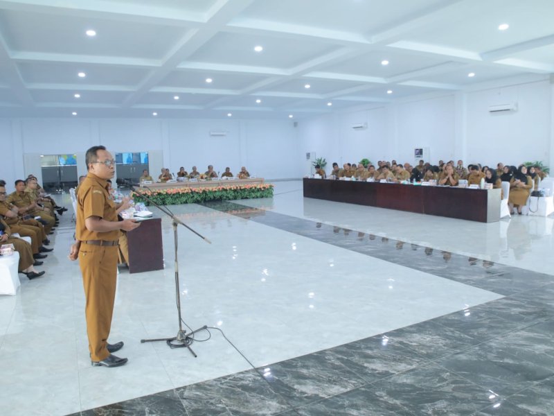 Bupati Asahan H Surya secara resmi membuka Rapat Koordinasi Pemerintahan (Rakorpem) di Aula Melati Kantor Bupati Asahan. 