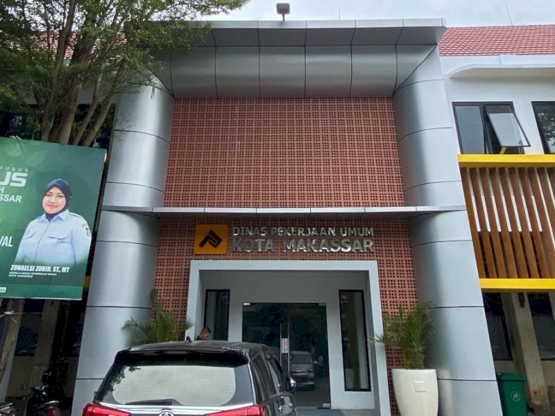 Kantor Dinas PU Makassar. 