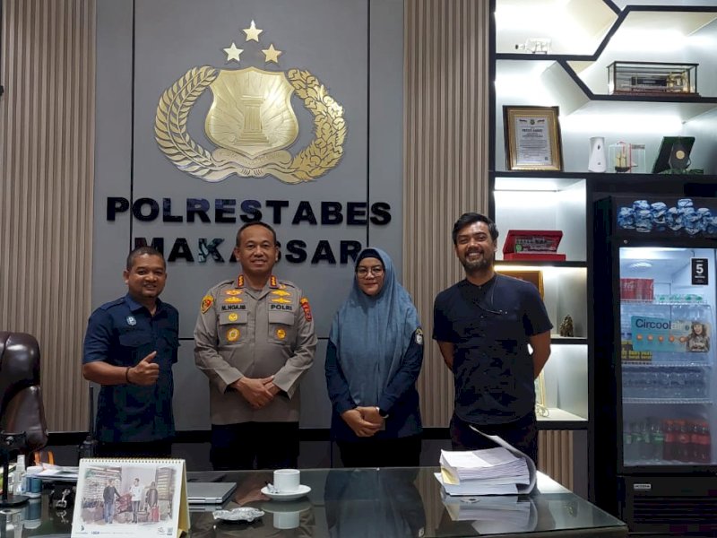 Direksi Perumda Parkir Makassar bersama Kapolrestabes Makassar. 