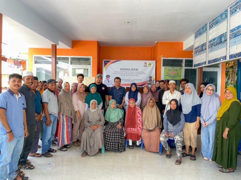Dinas Pekerjaan Umum (PU) Kota Makassar sosialisasi program tangki septik individual perkotaan di Kecamatan Sangkarrang. 