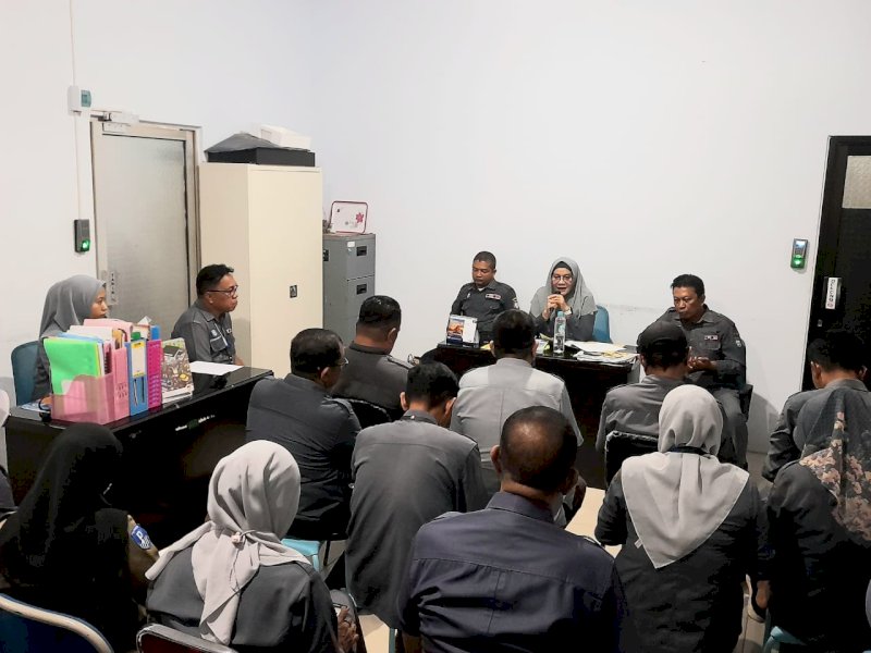 Direksi Perumda Parkir Makassar menggelar rapat. 