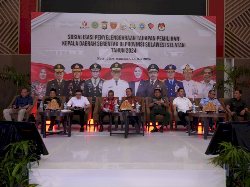 Sosialisasi Penyelenggaraan Tahapan Pemilihan Kepala Daerah Serentak, di Hotel Claro Makassar. 