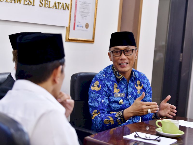 Penjabat Gubernur Sulsel Zudan Arif Fakrullah bersilaturahmi dengan pengurus Majelis Ulama Indonesia (MUI) Sulsel. 