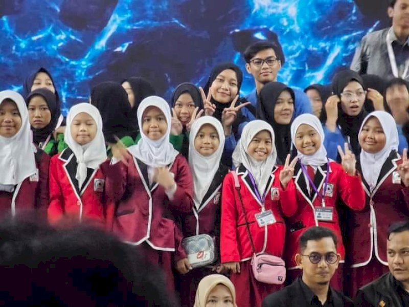 Siswa SDN 097 Katokkoan Masamba, Luwu Utara meraih gelar juara umum pada ajang Championship of English (Champlish) 2024.