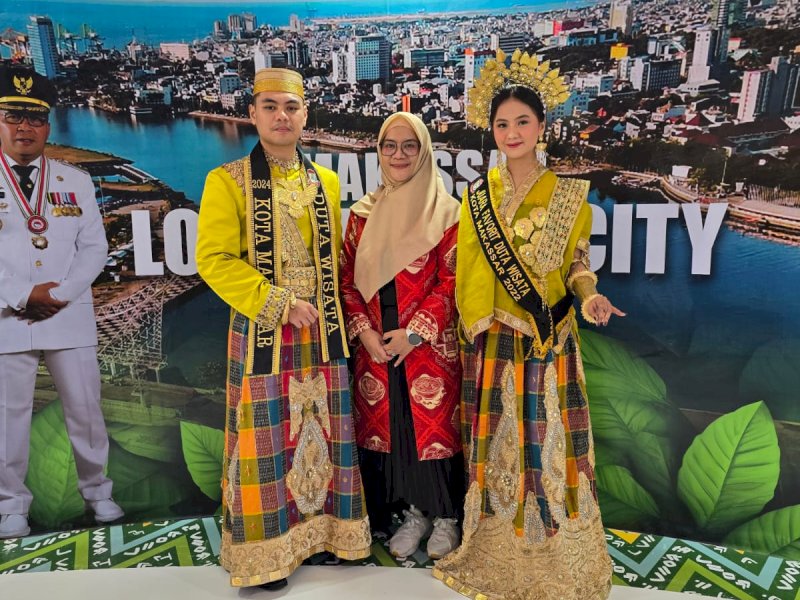 Direktur Utama Perumda Parkir Makassar, Yulianti Tomu (tengah) 