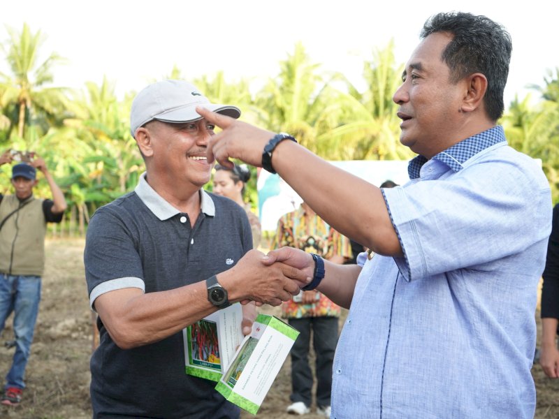 Pj Gubernur Sulbar Bahtiar bertemu warga di Desa Beru-beru. 