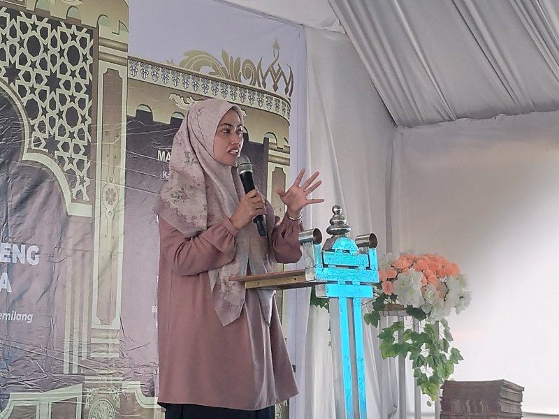 Bupati Indah Putri Indriani