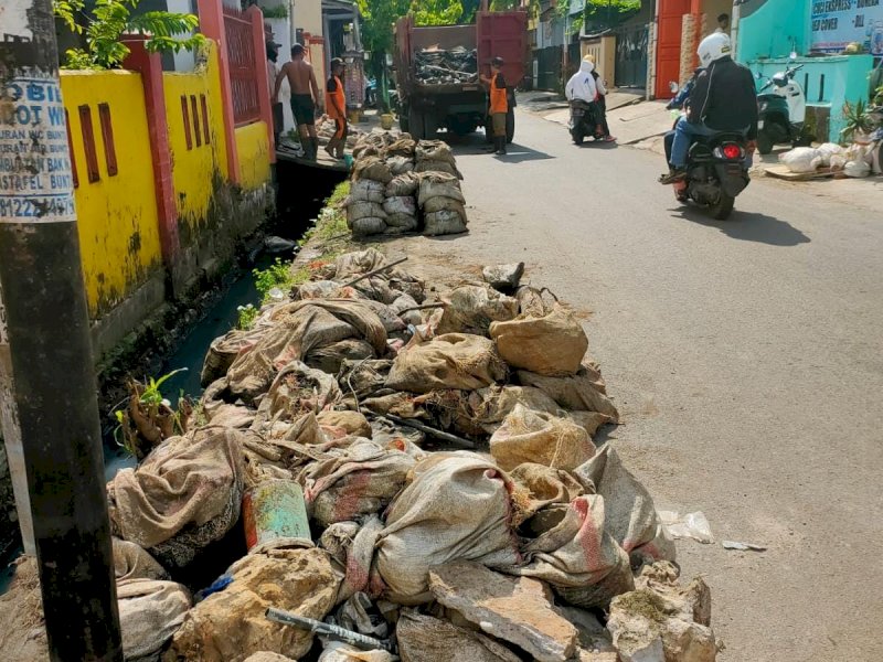 Dinas PU Makassar Lakukan Normalisasi Drainase di Toddopuli, Sudah Berlangsung 2 Pekan