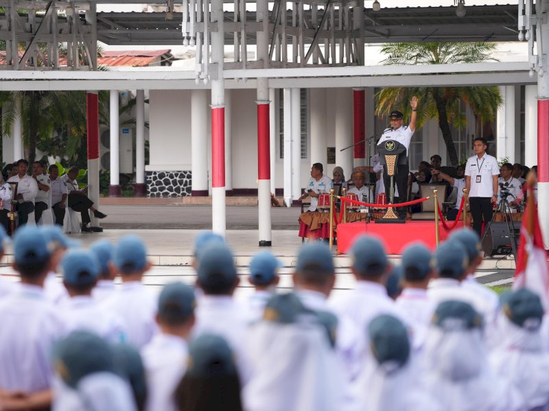 Upacara MPLS yang dipusatkan di lapangan upacara rumah jabatan Gubernur Sulsel 