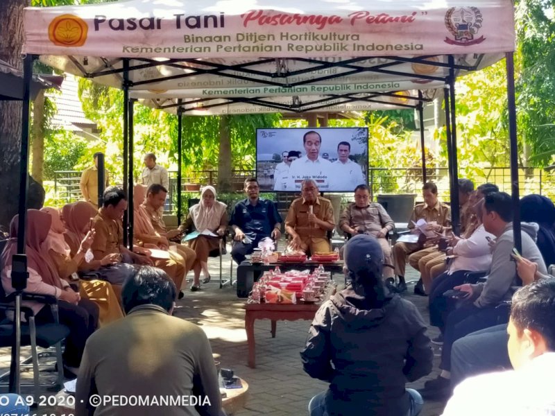 Coffee morning di taman kantor DTPHBun Sulsel