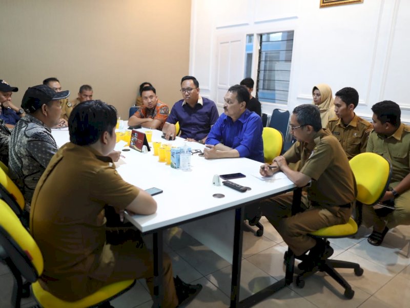 Dinas Komunikasi dan Informatika Kota Makassar menerima kunjungan anggota Komisi 1 DPRD Kabupaten Bone.
