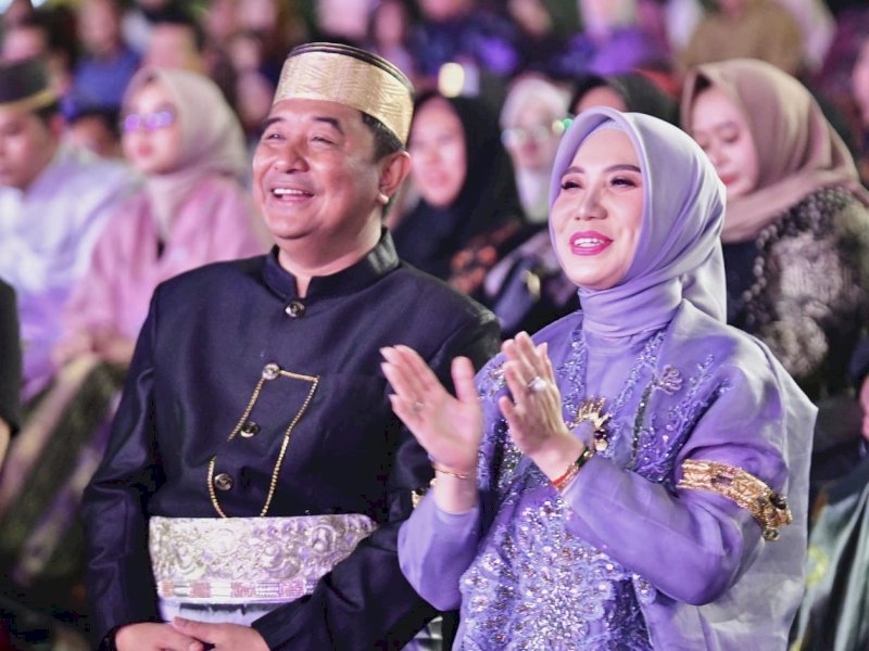 Fashion Show Batik Khas Sulsel, di Anjungan Pantai Losari, Kota Makassar, Jumat malam, 20 Oktober 2023.