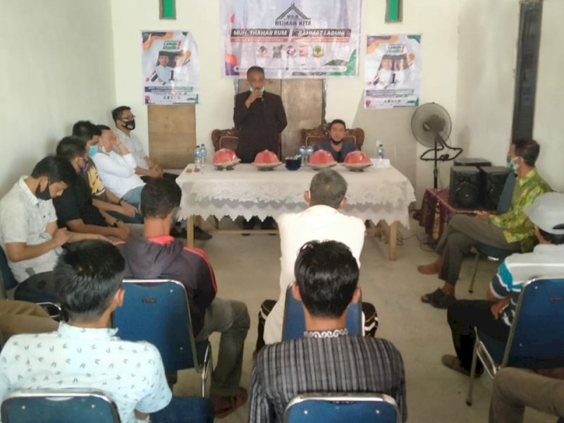 Rahmat Laguni saat silaturahmi dengan warga Desa Pongko. 