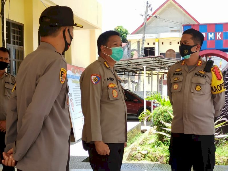 Irwasda Polda Sulsel Kombes Pol Andi Fairan saat Kunker di Mapolres Torut. 