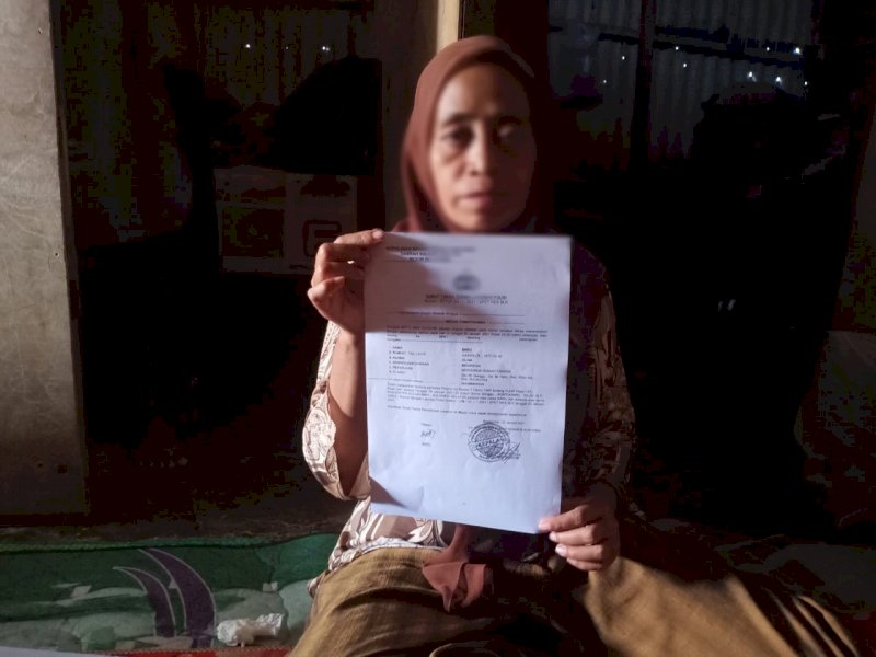 Seorang ibu di Bulukumba yang nyaris diperkosa tetangga sendiri. 