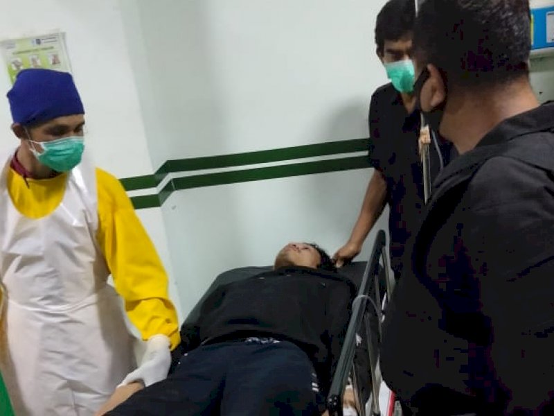 Pelaku pengeroyokan anggota TNI saat diamankan. 