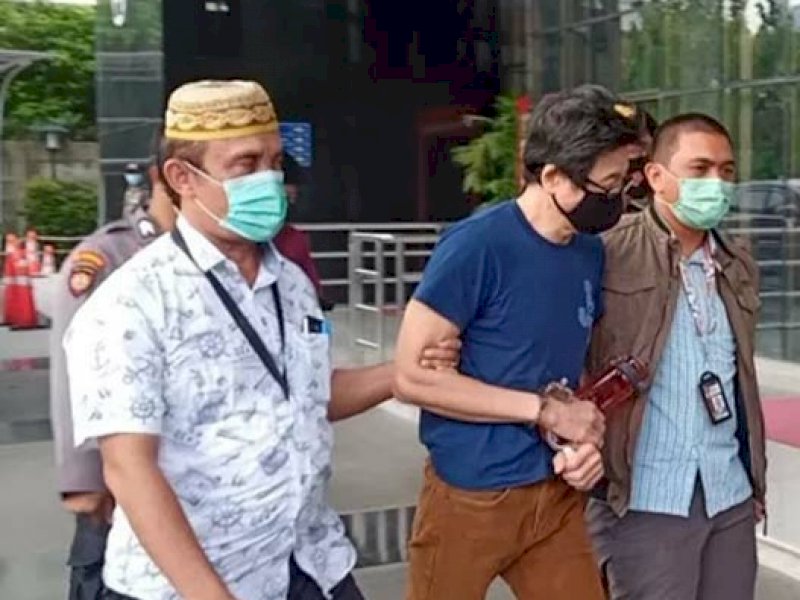 Menjadi Buronan KPK, Pemberi Suap Eni Saragih dalam kasus PLTU Riau I ditangkap dan digelandang menuju Gedung Merah Putih, Kuningan, Jakarta Selatan. 