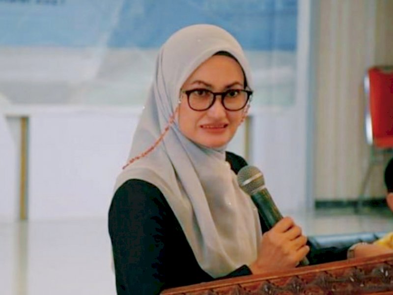 Bupati Luwu Utara, Indah Putri Indriani mendapatkan penghargaan Anugerah Pratnya Paramita dari HAKLI (int) 