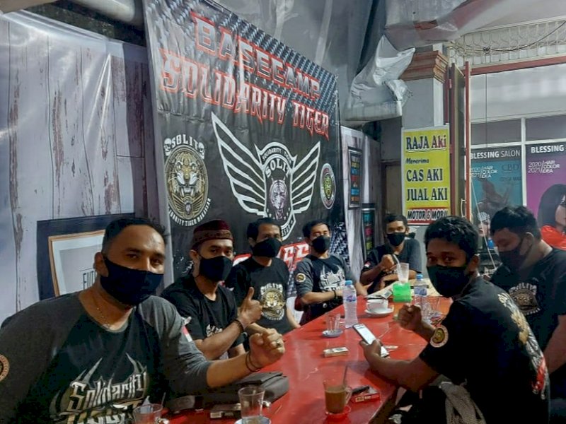 Kopdar bareng tiga komunitas motor Solit MKS, TOC MKS, HTC MKS di bilangan Abdul Kadir Kota Makassar. (Ist) 