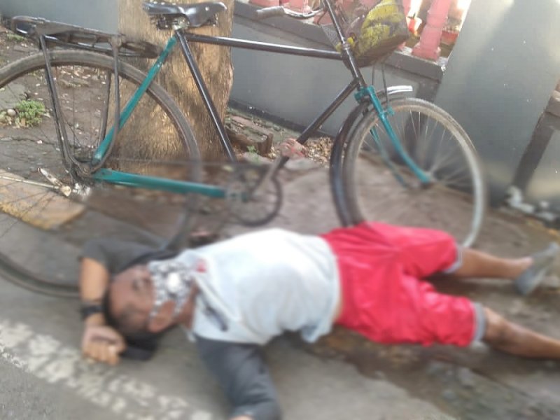 Marbot masjid yang ditemukan meninggal di pinggir jalan. 