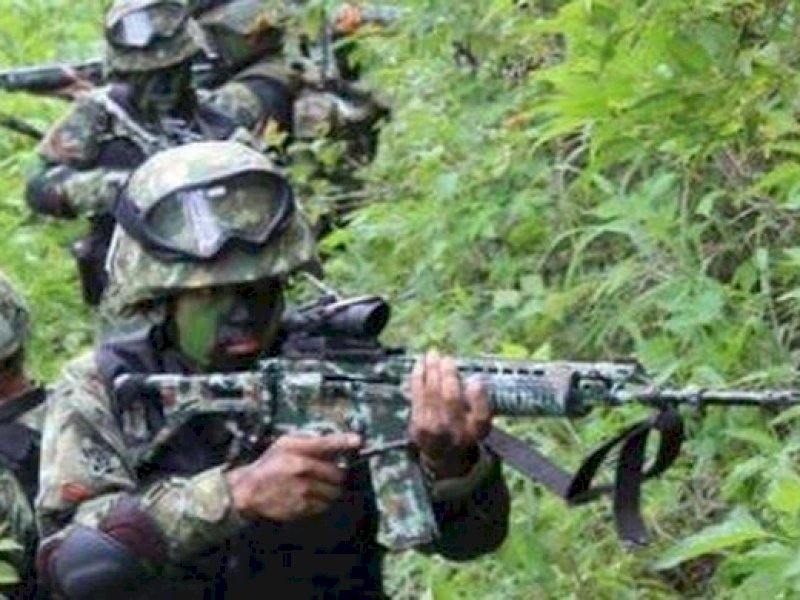 TNI terlibat kontak tembak dengan KKB, kemarin. (ilustrasi-int) 