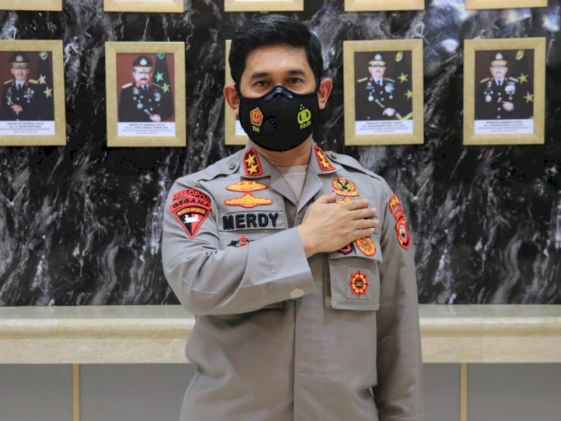 Kapolda Sulsel Irjen Pol Umar Septono. 