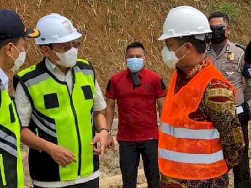 Plt Gubernur Sulsel Andi Sudirman Sulaiman saat Kunker ke Torut. 